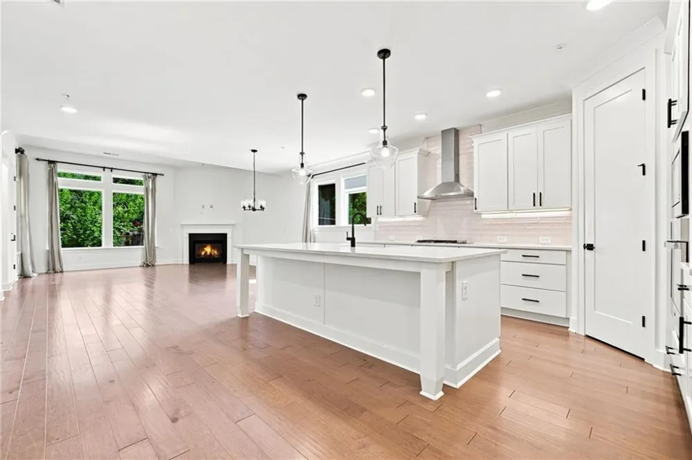 201 Floral Valley Drive Woodstock, GA 30188