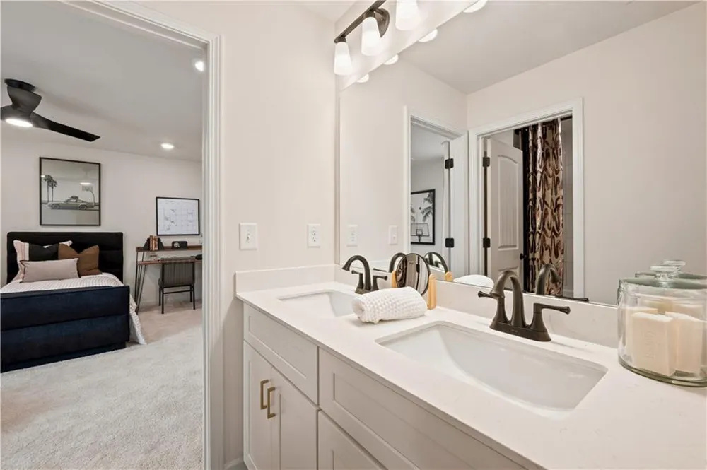 2794 Niblick Green Loop Snellville, GA 30039