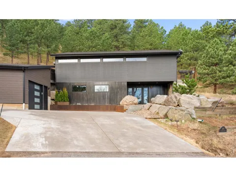 316 Pine Tree Lane