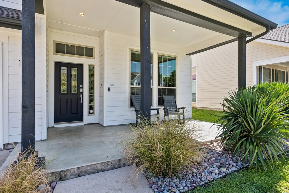 129 Satinwood Grapevine, TX 76051