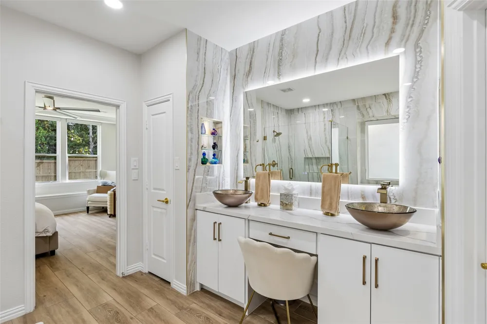 129 Satinwood Grapevine, TX 76051