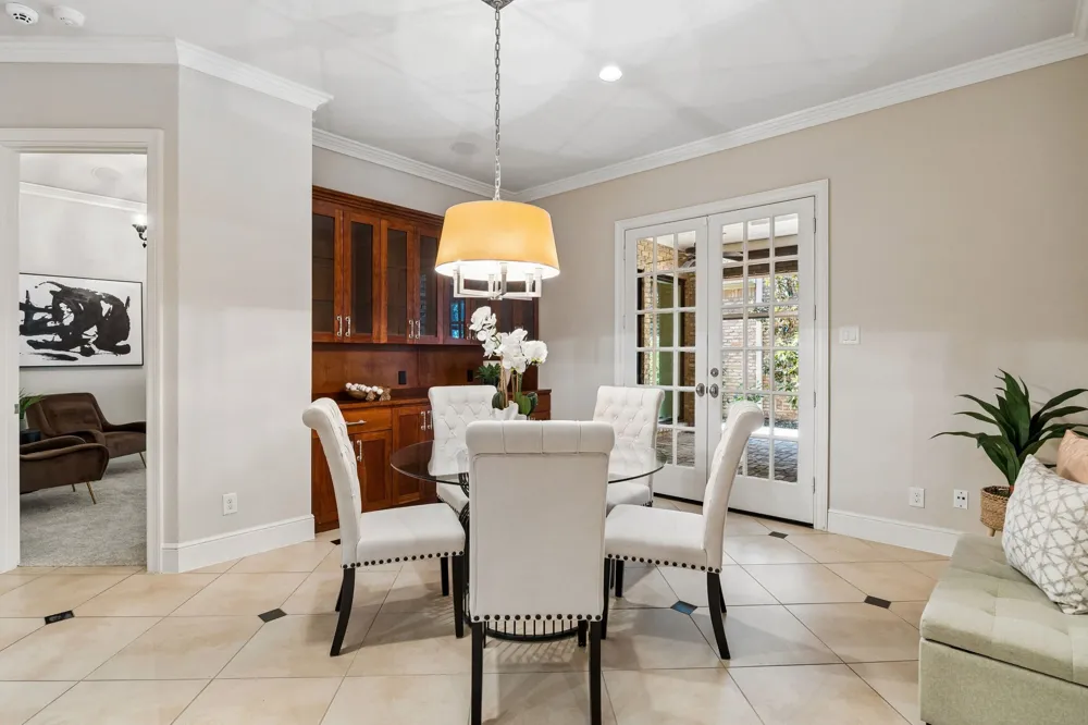 7233 Helsem Bend Dallas, TX 75230
