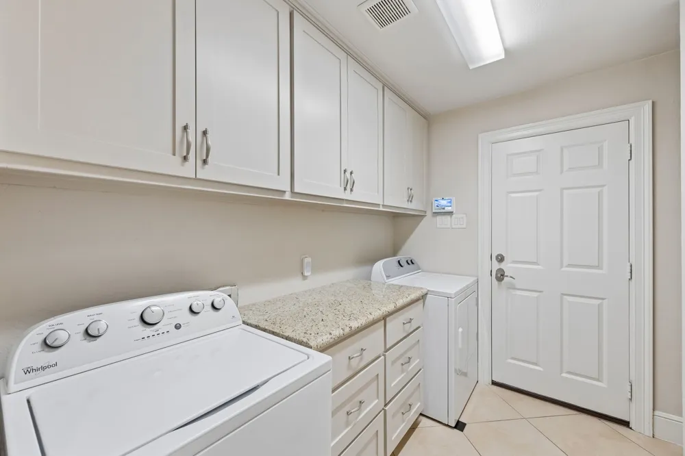 7233 Helsem Bend Dallas, TX 75230