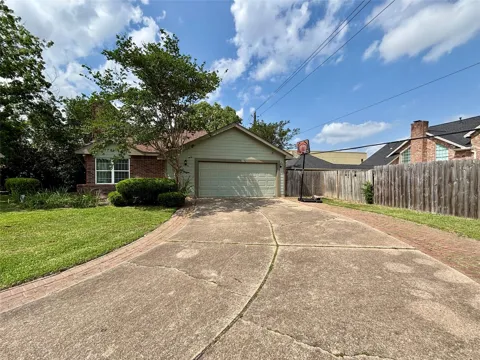 12702 Meadway Court