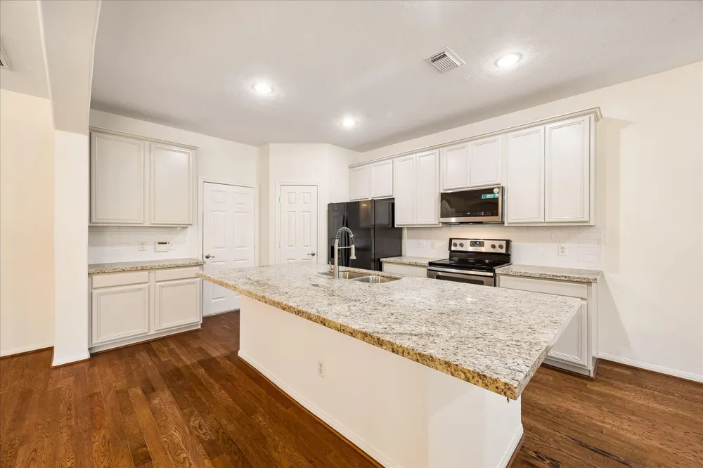 63 Benedict Canyon Loop The Woodlands, TX 77382