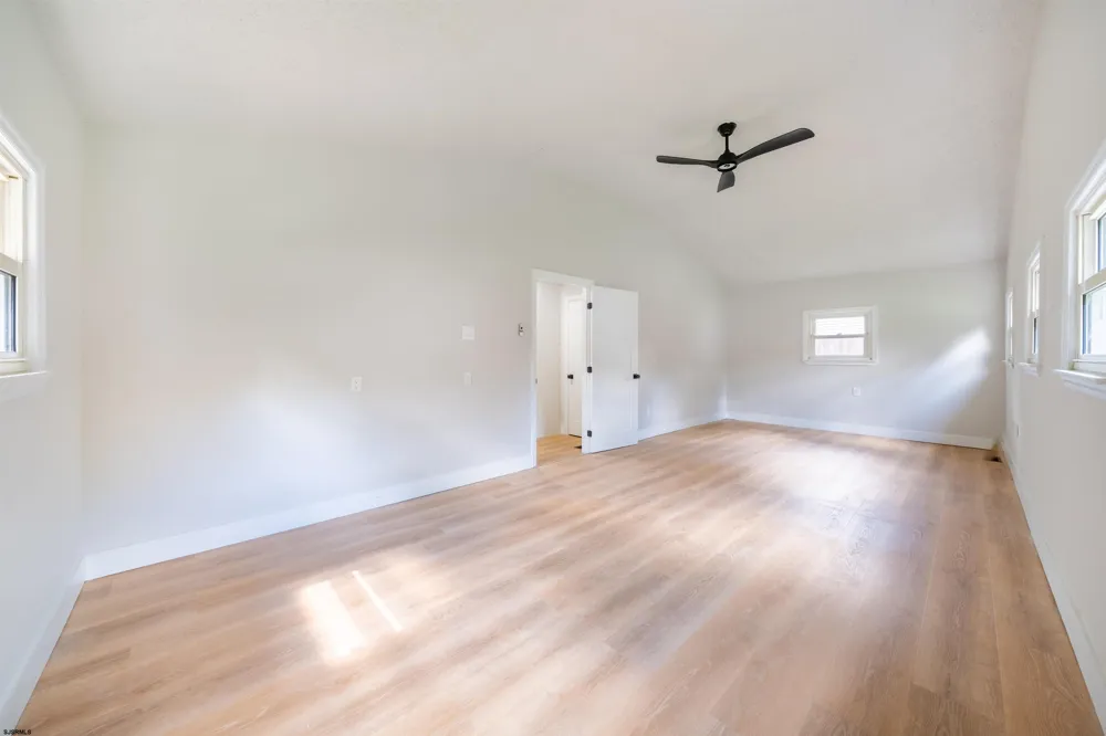 4098 W Adams Cir Hammonton, NJ 08037