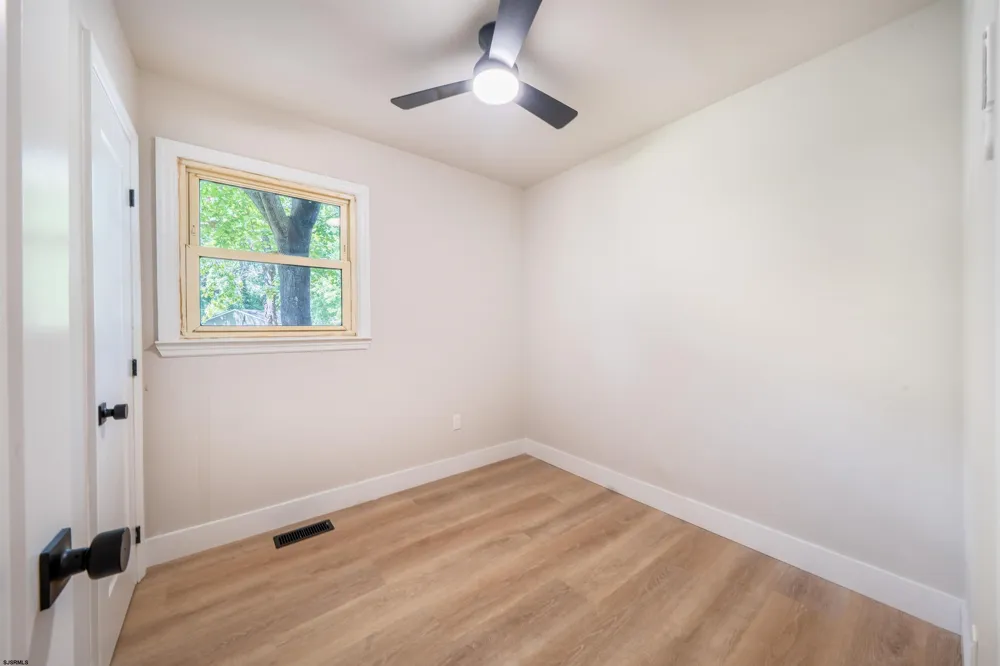 4098 W Adams Cir Hammonton, NJ 08037