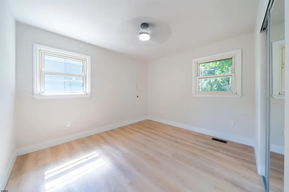 4098 W Adams Cir Hammonton, NJ 08037