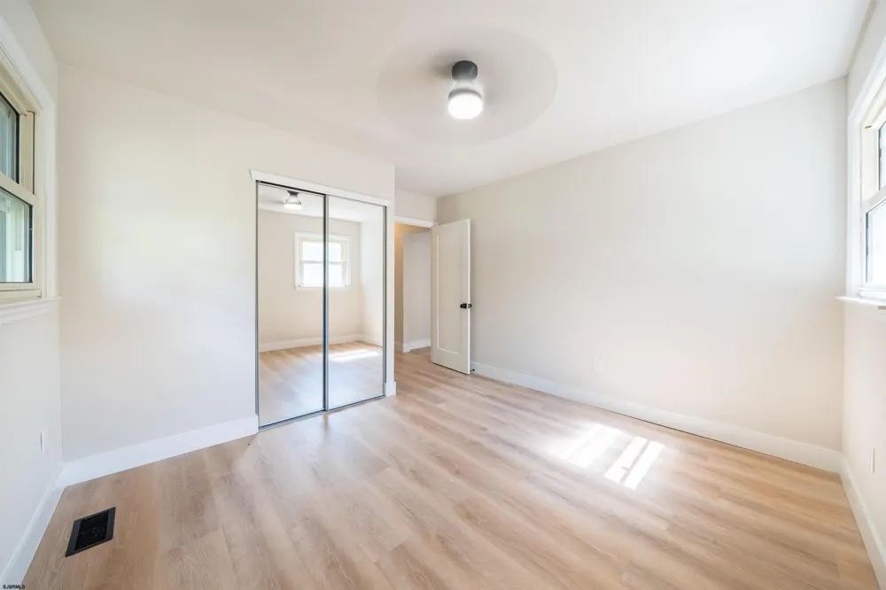 4098 W Adams Cir Hammonton, NJ 08037