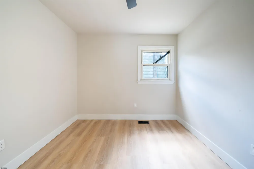 4098 W Adams Cir Hammonton, NJ 08037