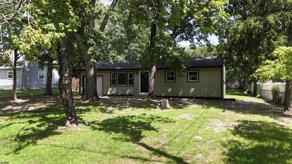 4098 W Adams Cir Hammonton, NJ 08037
