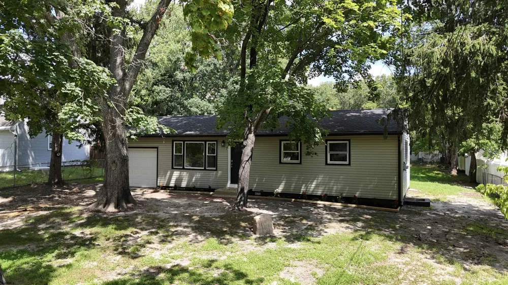 4098 W Adams Cir Hammonton, NJ 08037