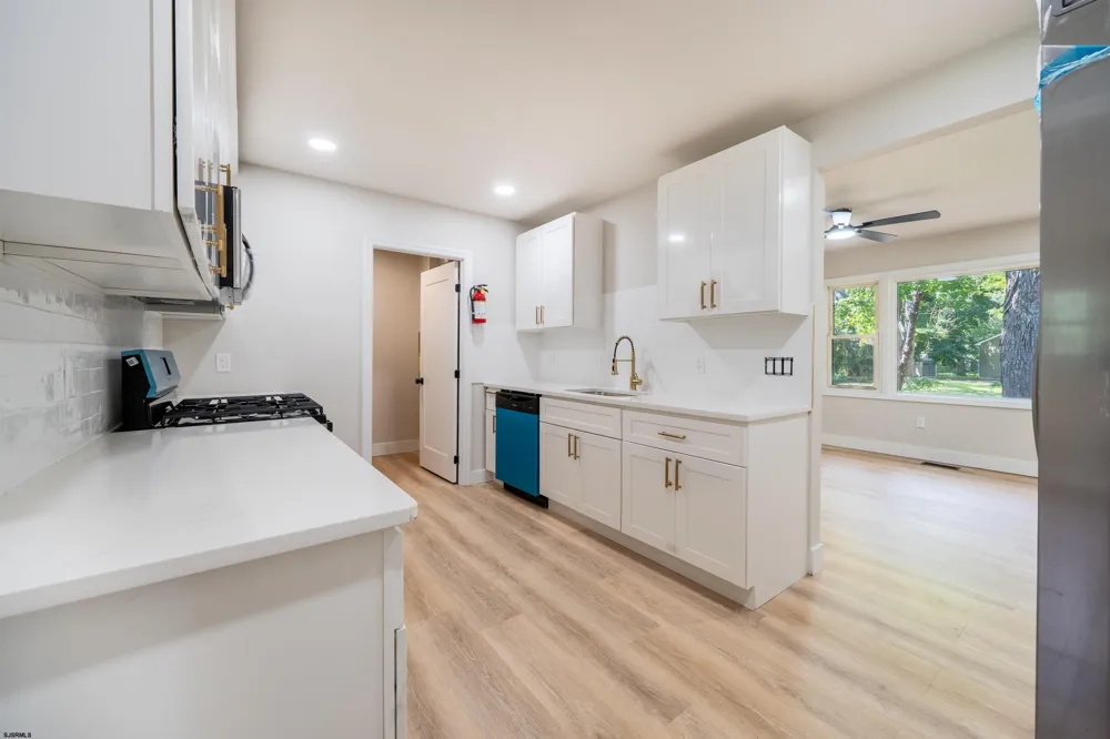 4098 W Adams Cir Hammonton, NJ 08037