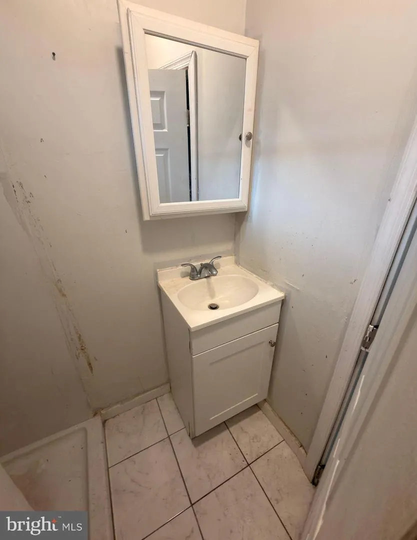 155 W WISHART STREET Philadelphia, PA 19133