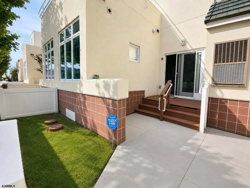 7701 Atlantic Ave Margate, NJ 08402
