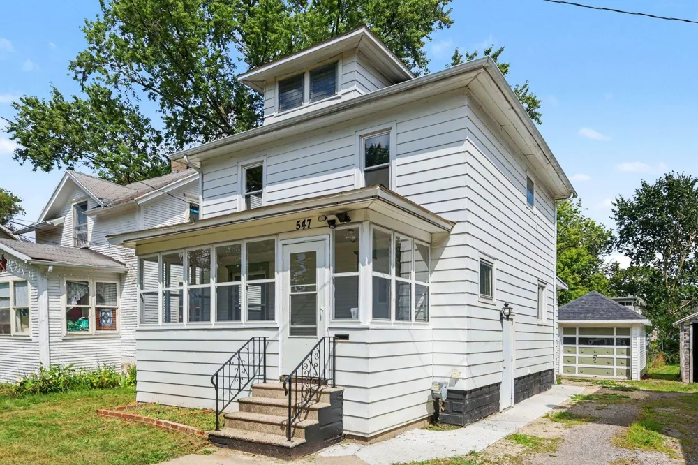 547 Pleasant Street Jackson, MI 49202