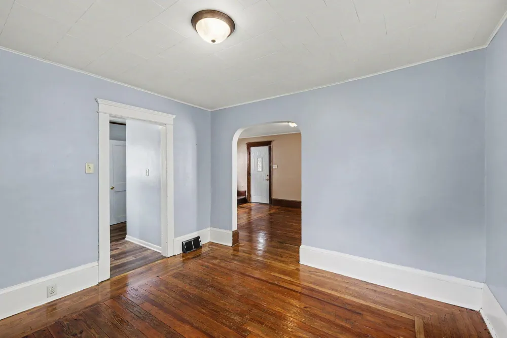 547 Pleasant Street Jackson, MI 49202