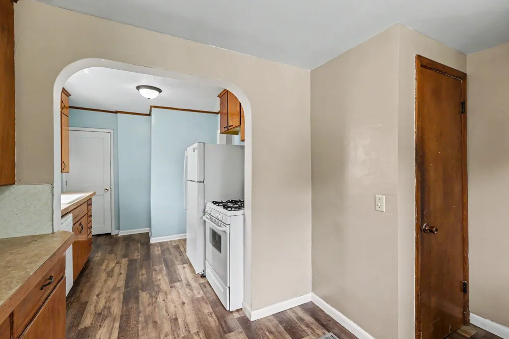 547 Pleasant Street Jackson, MI 49202