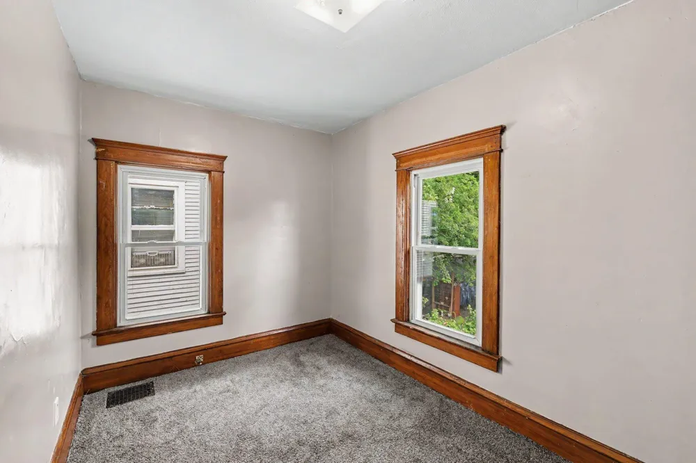 547 Pleasant Street Jackson, MI 49202