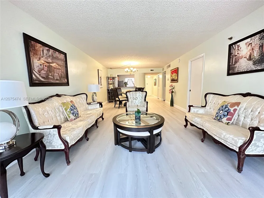 3910 Inverrary Blvd #202-B Lauderhill, FL 33319