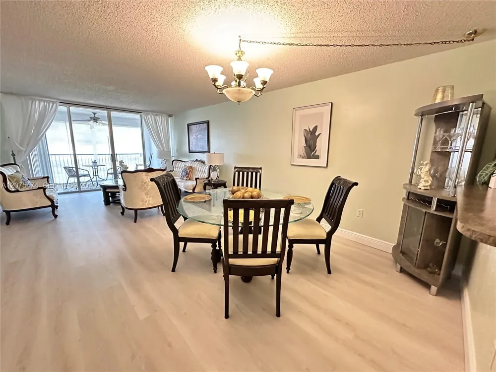 3910 Inverrary Blvd #202-B Lauderhill, FL 33319