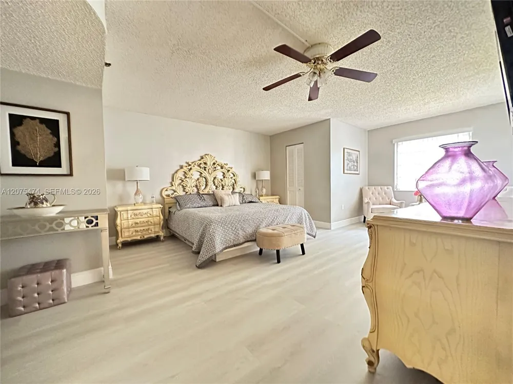 3910 Inverrary Blvd #202-B Lauderhill, FL 33319