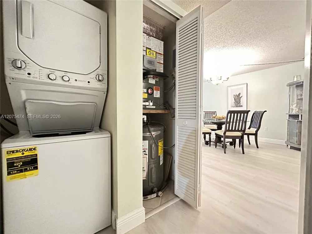 3910 Inverrary Blvd #202-B Lauderhill, FL 33319
