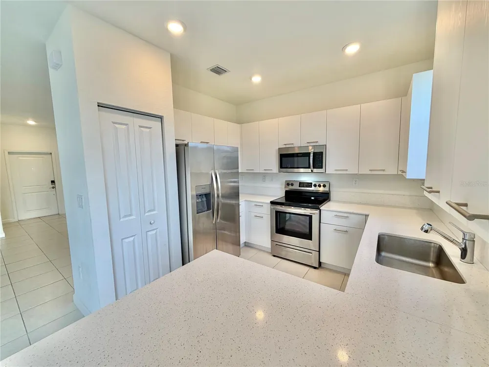 12621 NW 23RD PLACE Miami, FL 33167