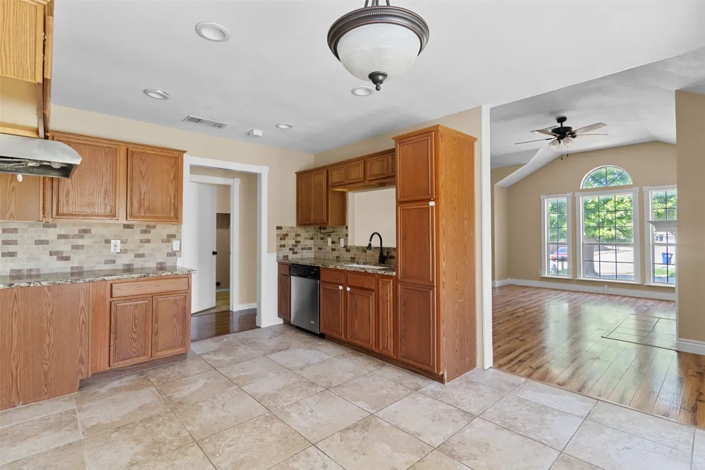 1422 Misty Meadow Drive Midlothian, TX 76065