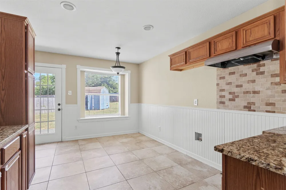 1422 Misty Meadow Drive Midlothian, TX 76065