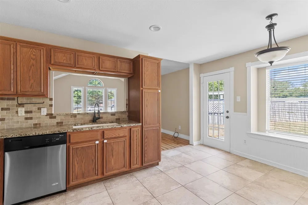 1422 Misty Meadow Drive Midlothian, TX 76065