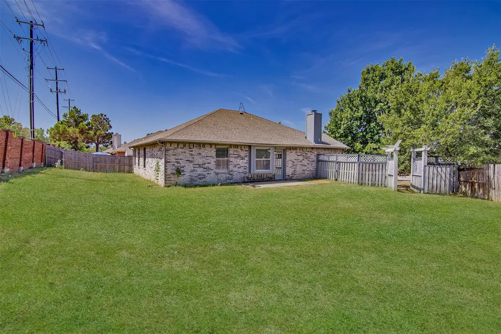 1422 Misty Meadow Drive Midlothian, TX 76065