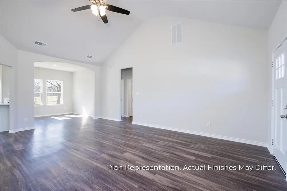 201 E Laura Avenue Quinlan, TX 75474