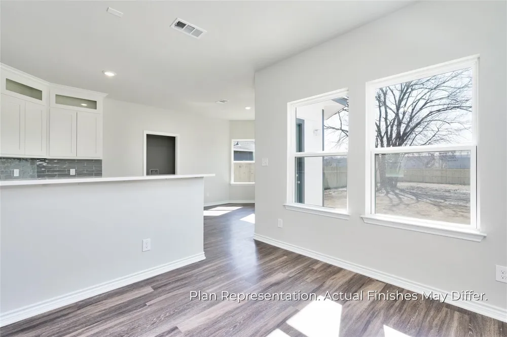 201 E Laura Avenue Quinlan, TX 75474