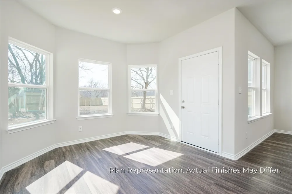 201 E Laura Avenue Quinlan, TX 75474