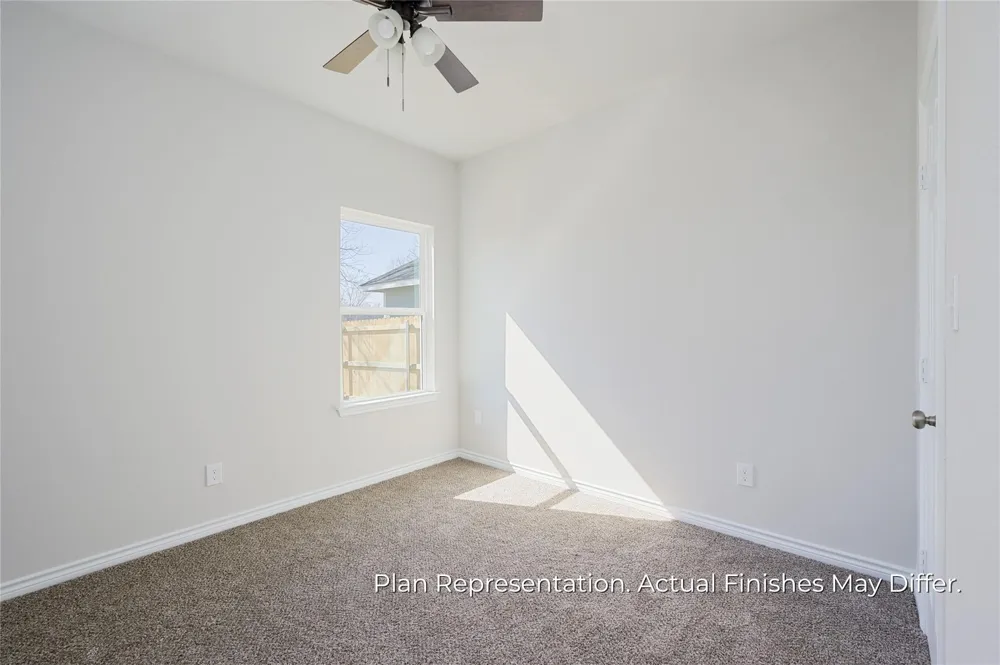 201 E Laura Avenue Quinlan, TX 75474