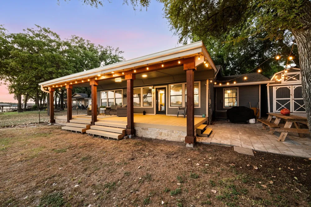 1720 Rogers Road Newark, TX 76071