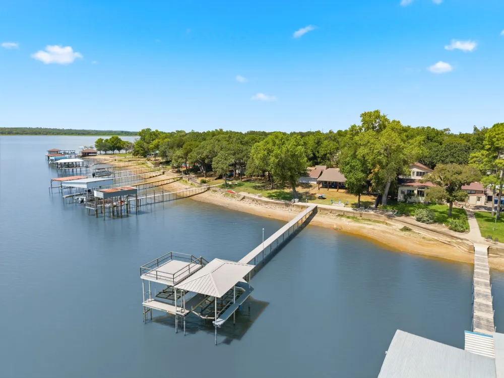 1720 Rogers Road Newark, TX 76071