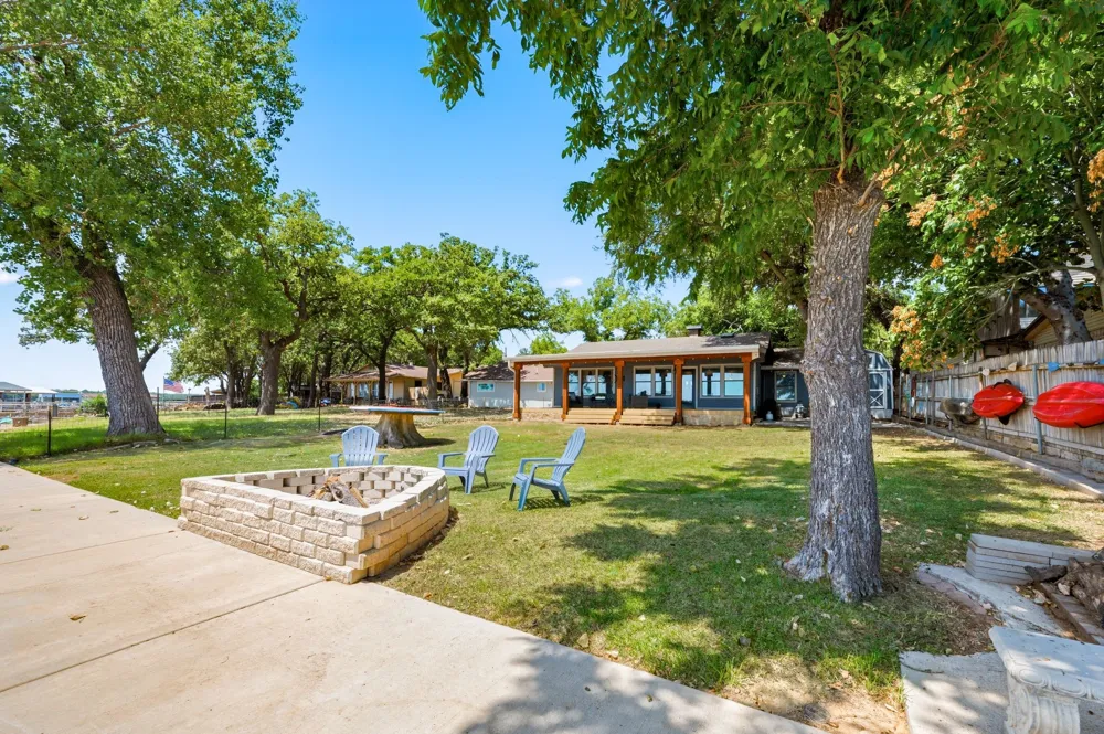 1720 Rogers Road Newark, TX 76071