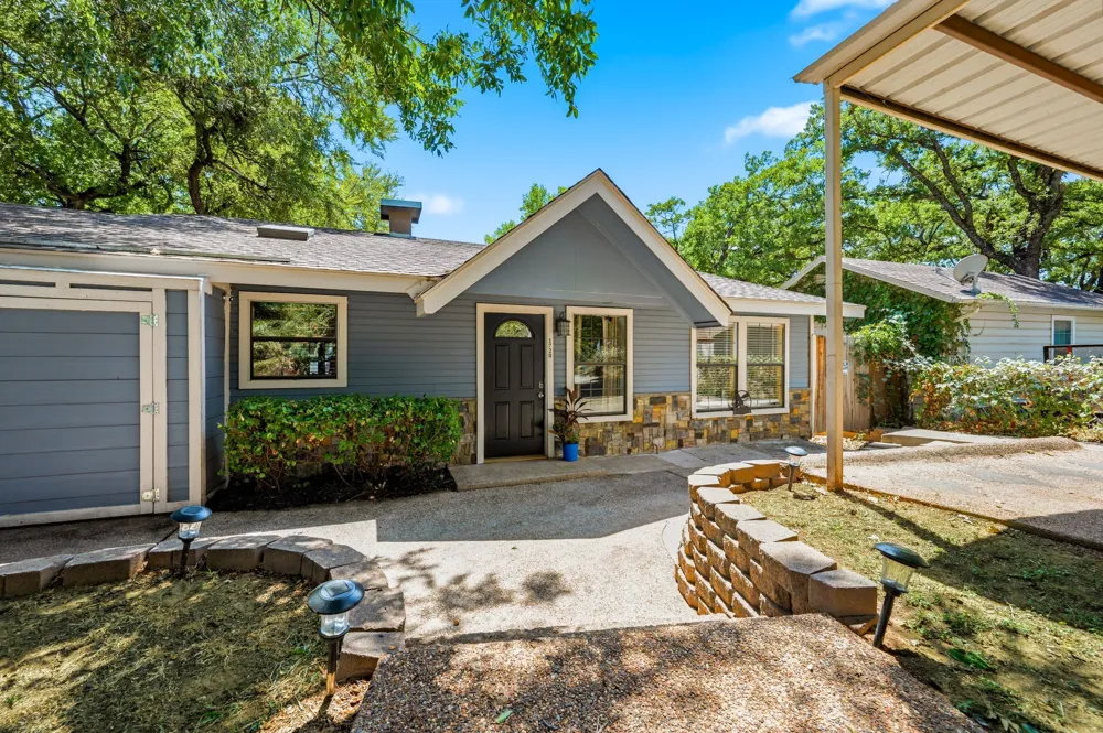 1720 Rogers Road Newark, TX 76071