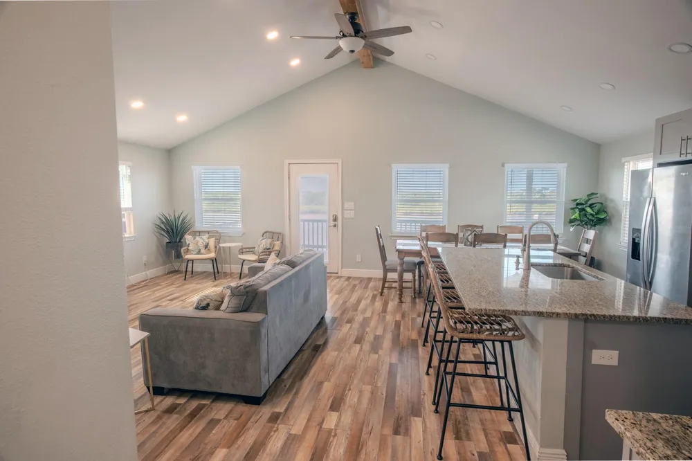 246 Seagull Sargent, TX 77414