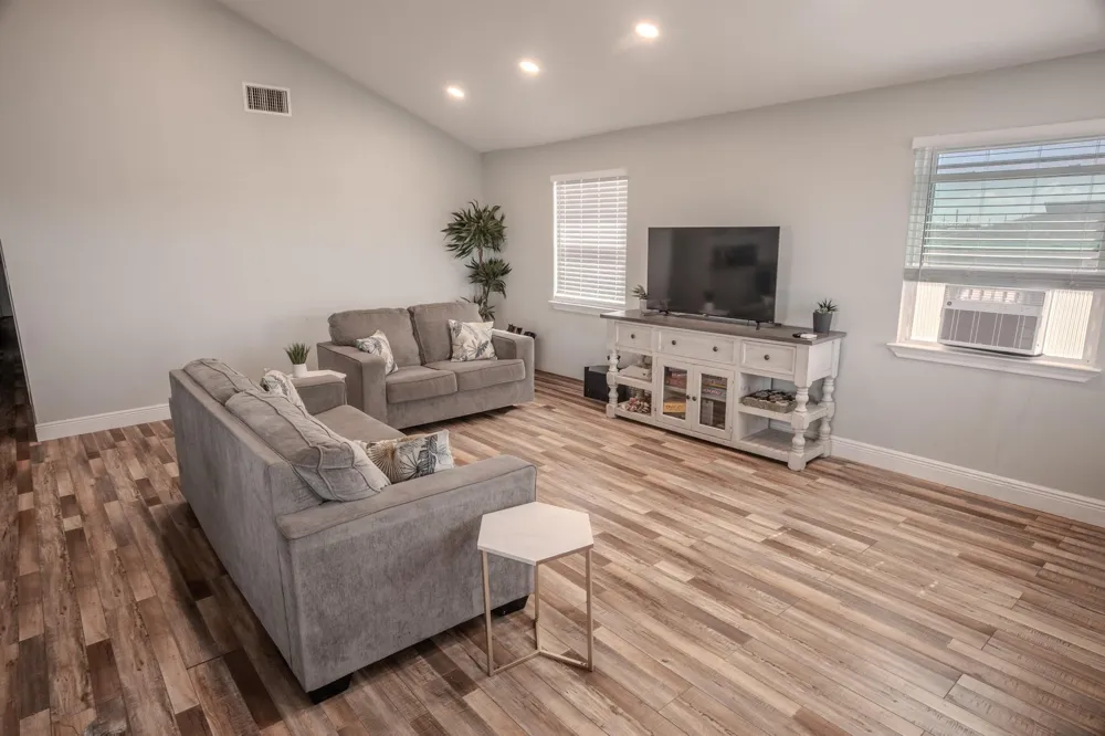 246 Seagull Sargent, TX 77414