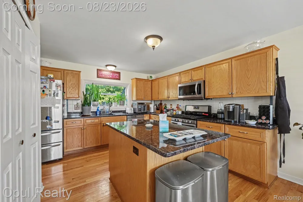 46309 Jasmine Court Chesterfield Township, MI 48047