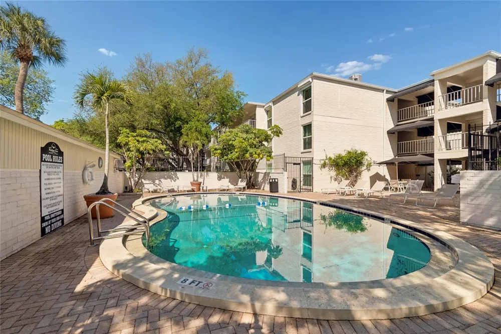 3325 BAYSHORE BOULEVARD #A12 Tampa, FL 33629