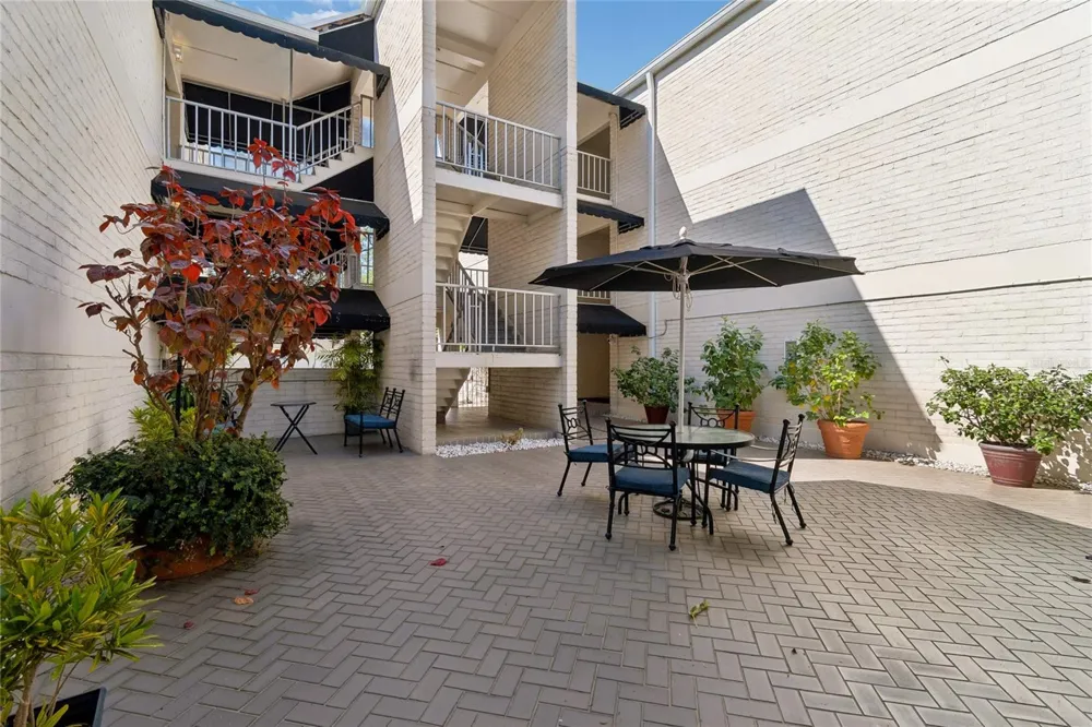 3325 BAYSHORE BOULEVARD #A12 Tampa, FL 33629