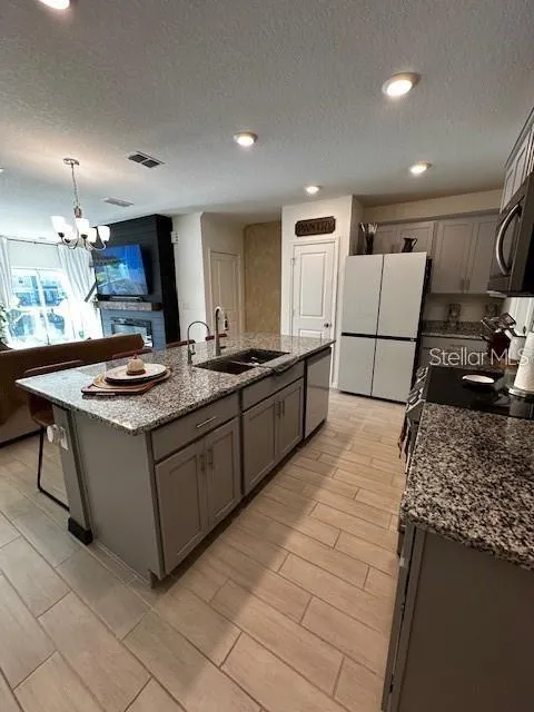 1631 MIRABELLA CIRCLE Davenport, FL 33897