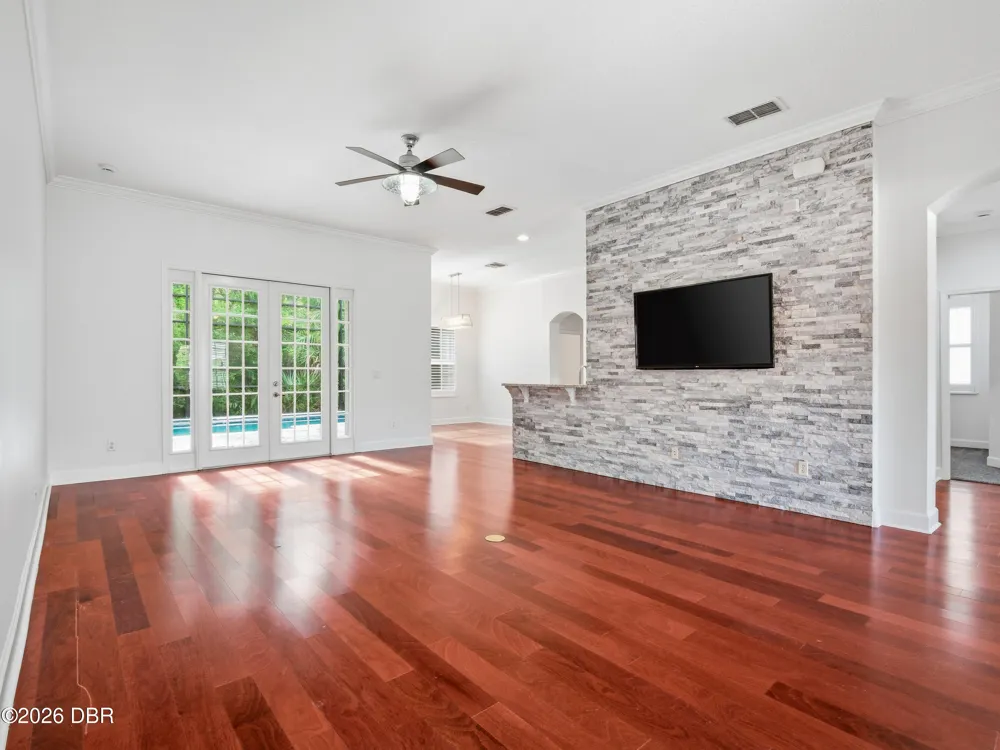 477 Luna Bella Lane New Smyrna Beach, FL 32168