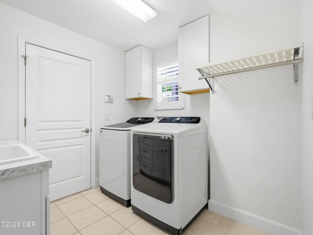 477 Luna Bella Lane New Smyrna Beach, FL 32168