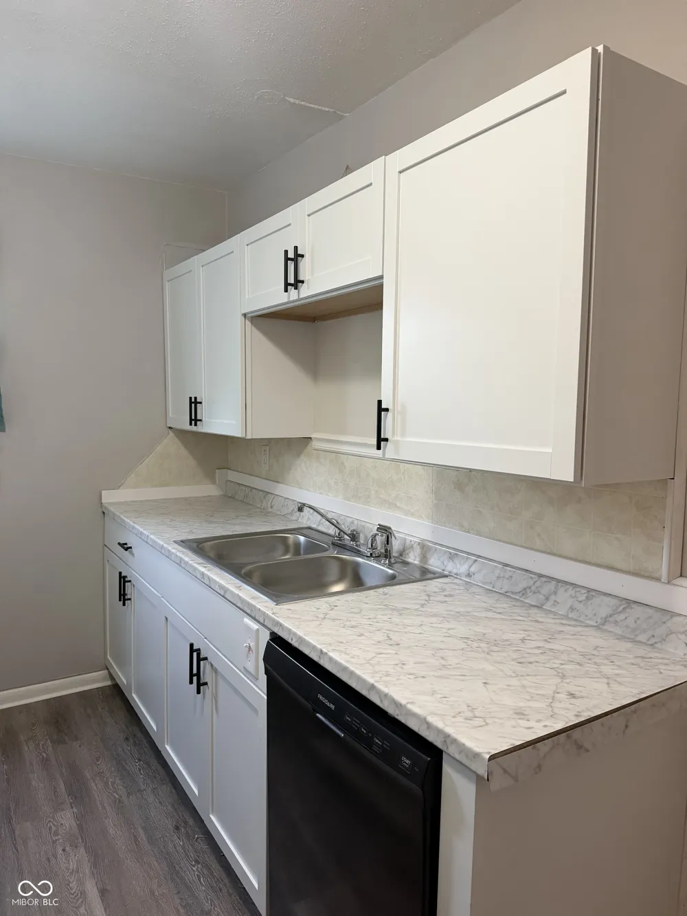 3015 S Holt #B Indianapolis, IN 46221