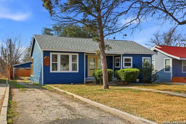 2038 W Woodlawn San Antonio, TX 78201